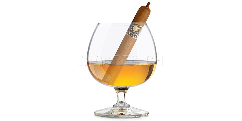 Peut-on tremper son cigare dans du Rhum ou du Cognac ?
